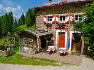 Alpe Lusia - Rifugio La Rezila