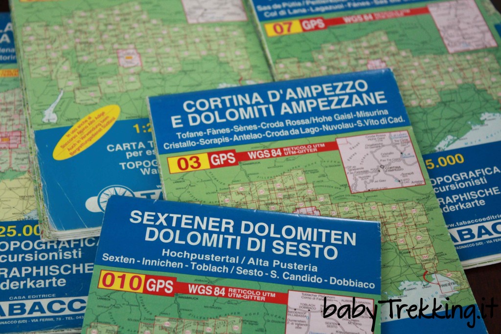 Trekking coi bambini e passeggino: l'importanza di saper leggere le cartine