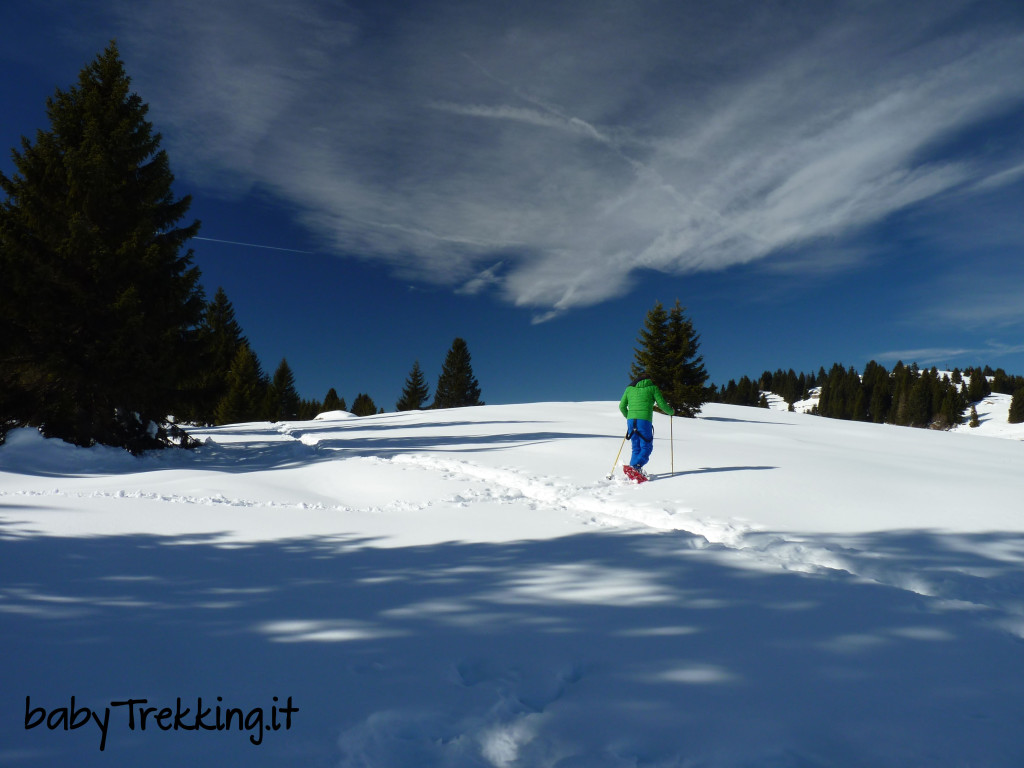 Coi bambini sull'Alpe Cimbra, tanto divertimento sulla neve