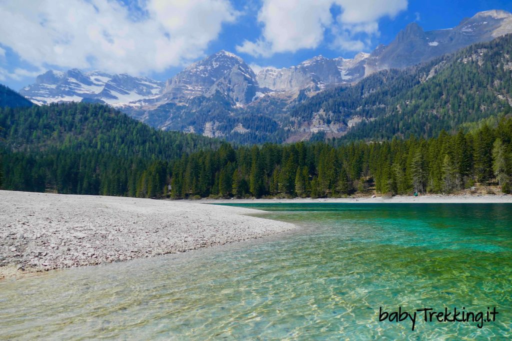 Lago di Tovel coi bambini: il gioiello della Val di Non nel Parco Naturale Adamello Brenta