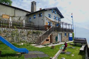 Rifugio San Pietro: con bambini sul monte Calino per ammirare il Garda Trentino