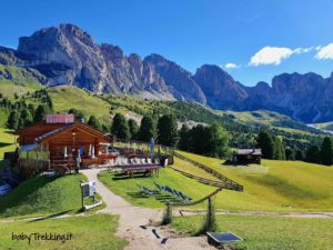 Malga Lech Sant: coi bambini nel verde incanto della Val Gardena