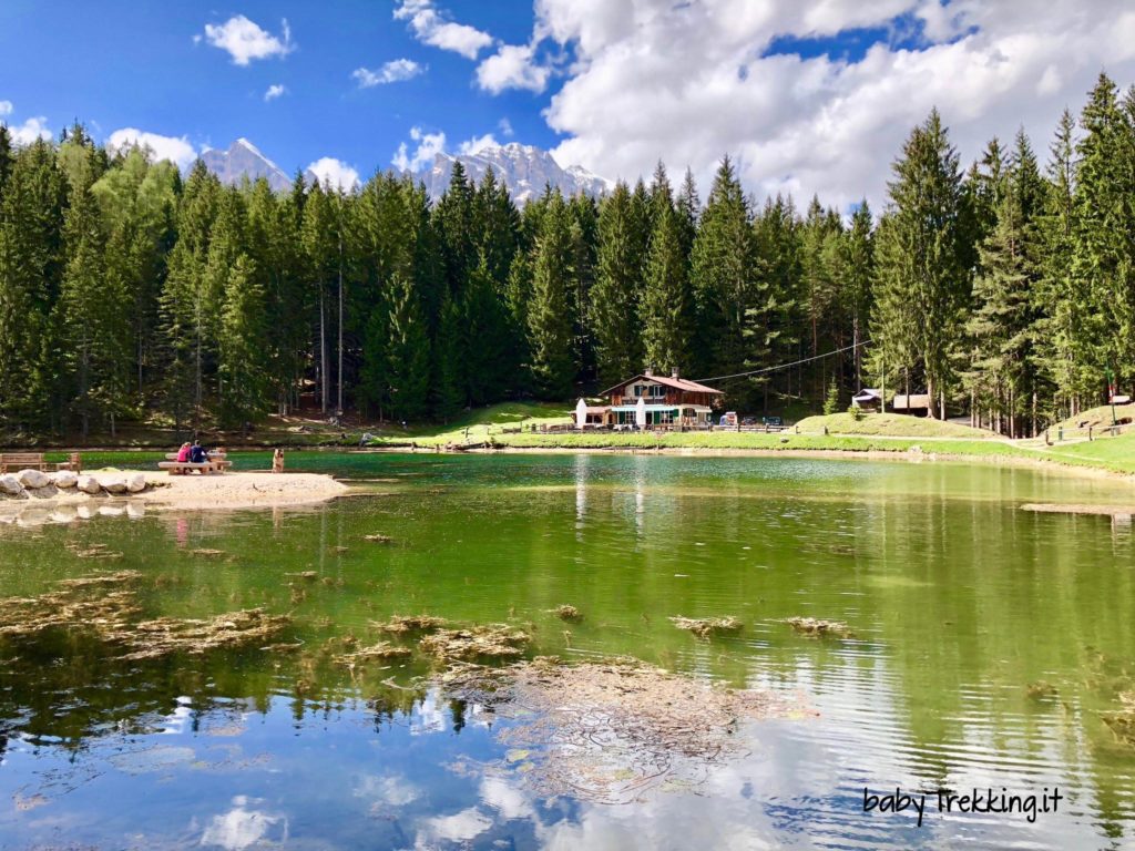 Lago di Pianozes: col passeggino sopra Cortina tra le Dolomiti d'Ampezzo