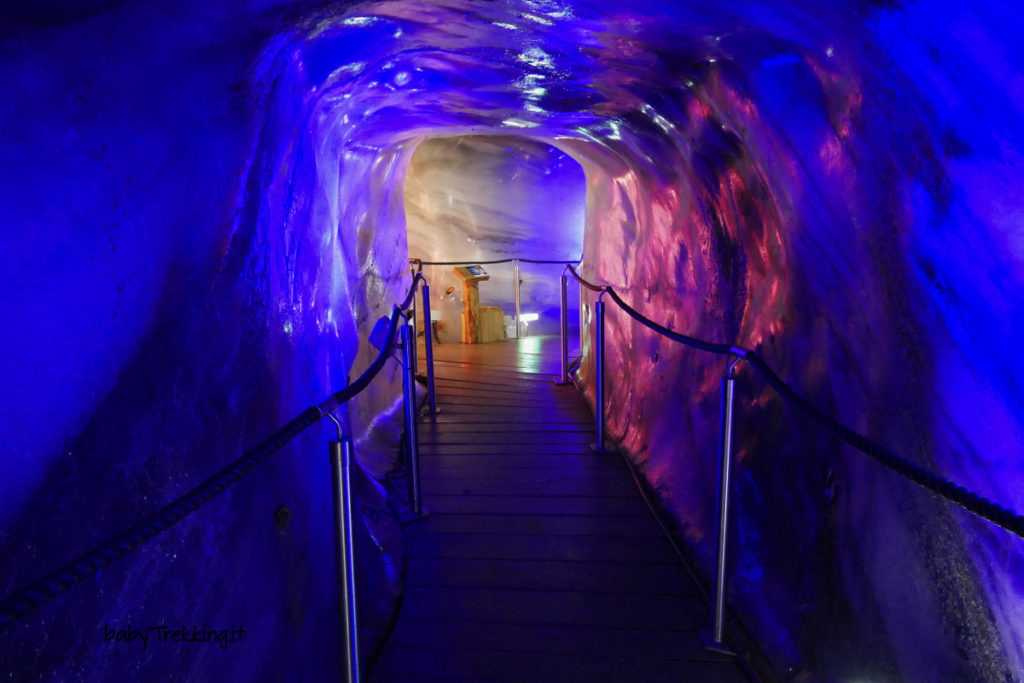 Nella grotta di ghiaccio dello Stubai: a bocca aperta